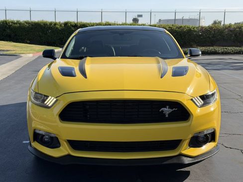Used 2017 Ford Mustang GT Premium RWD image 3