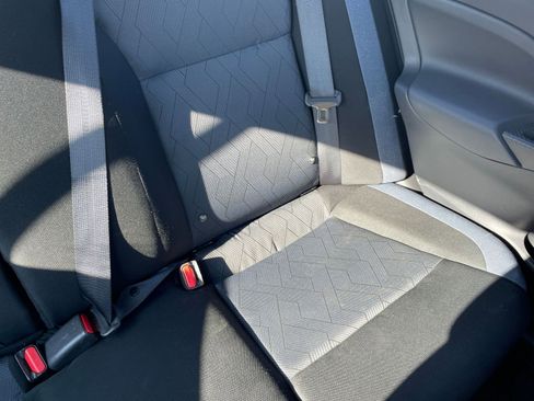 Used 2025 Nissan Versa SV image 36