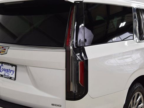 Used 2023 Cadillac Escalade ESV Premium Luxury Platinum w/ Heavy-Duty Trailer Package image 19