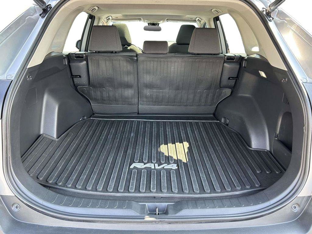 Used 2023 Toyota RAV4 XLE w/ Convenience Package FWD image 7