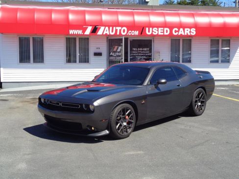 Used 2016 Dodge Challenger R/T Scat Pack RWD image 12