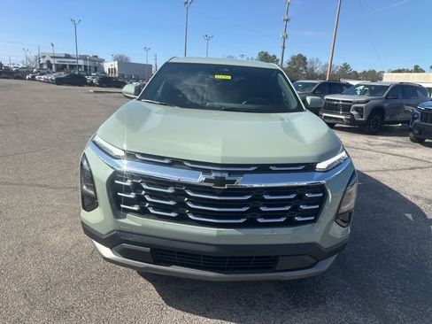 New 2026 Chevrolet Equinox LT FWD image 8