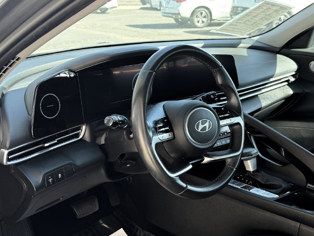 Used 2024 Hyundai Elantra Limited FWD image 9
