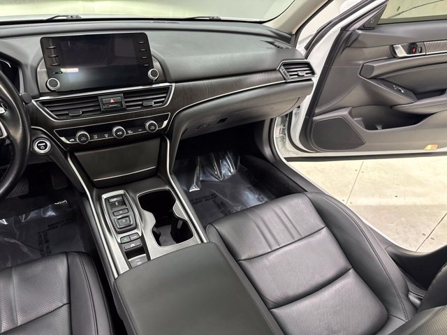 Used 2022 Honda Accord Touring image 18