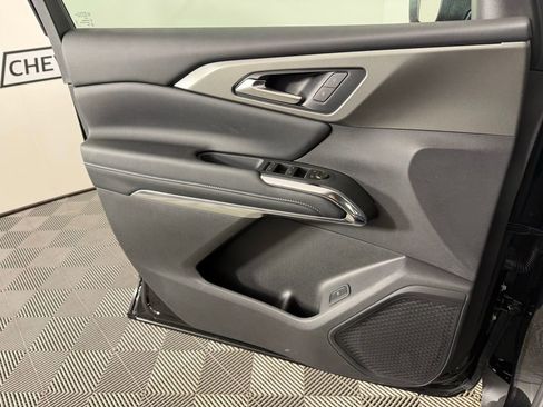 New 2026 Chevrolet Traverse LT w/ Driver Confidence Package image 13