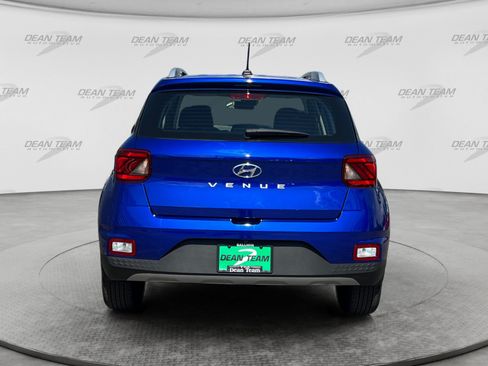 Used 2024 Hyundai Venue SEL FWD image 6