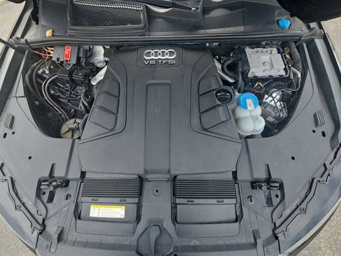 Used 2017 Audi Q7 3.0T Prestige w/ Prestige Package AWD/4WD image 37