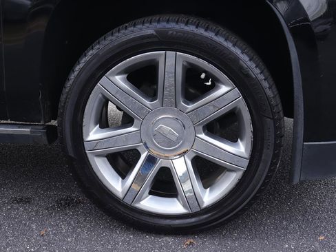 Used 2020 Cadillac Escalade Premium Luxury image 42