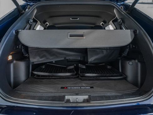 Used 2023 Mitsubishi Outlander SE Black Edition image 11