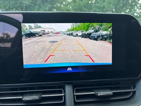 Used 2025 Chevrolet Trax ACTIV w/ Driver Confidence Package FWD image 27