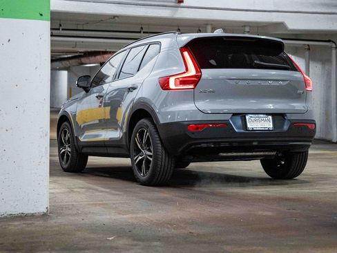 New 2026 Volvo XC40 B5 Core AWD/4WD image 5