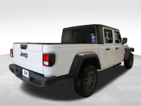New 2026 Jeep Gladiator Sport AWD/4WD image 5