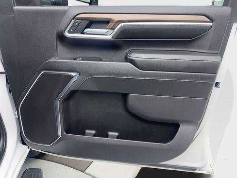 Used 2024 Chevrolet Silverado 2500 LT image 51