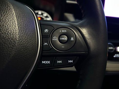 Used 2024 Toyota Corolla SE image 18