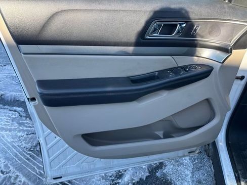 Used 2019 Ford Explorer XLT w/ Equipment Group 202A image 16