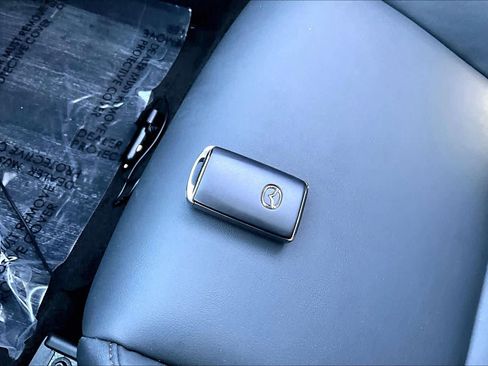 Used 2023 MAZDA MAZDA3 s image 15