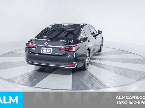 Used 2024 Lexus ES 300h w/ Premium Package image 10