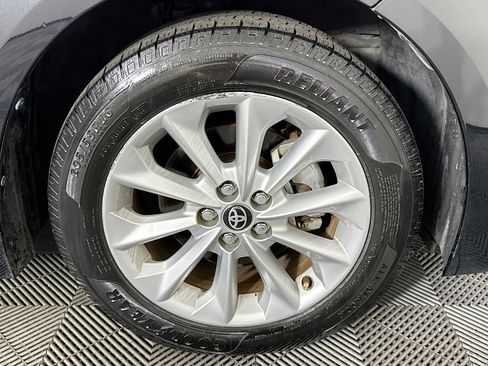 Used 2020 Toyota Corolla LE w/ LE Premium Package FWD image 27