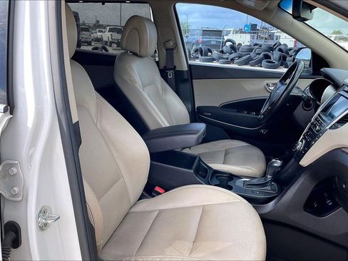 Used 2017 Hyundai Santa Fe Limited FWD image 30