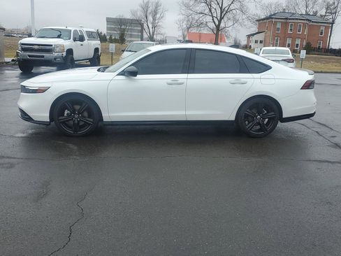 Used 2024 Honda Accord Sport image 4