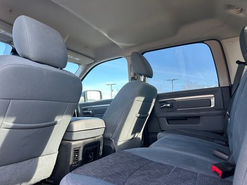 Used 2018 RAM 1500 Big Horn image 30