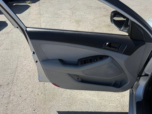 Used 2013 Kia Optima LX image 9