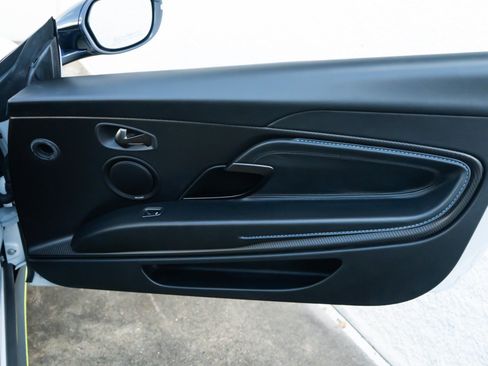 Used 2019 Aston Martin DB11 AMR RWD image 32