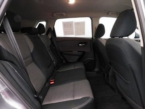 Used 2023 Nissan Rogue SV image 32