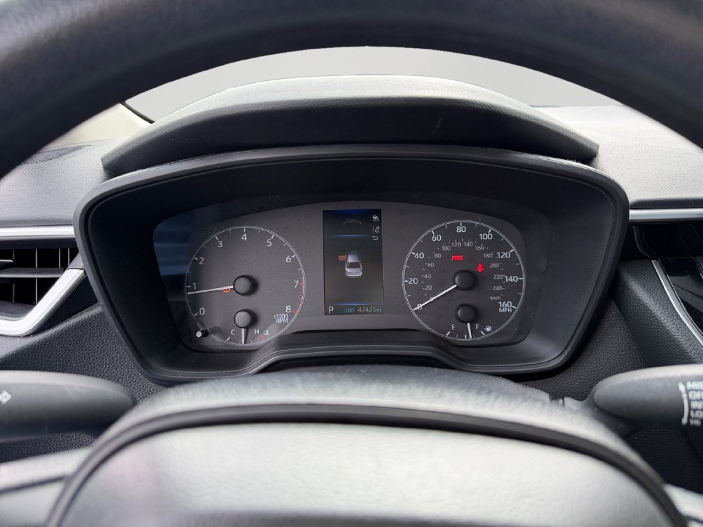 Used 2025 Toyota Corolla LE FWD image 25