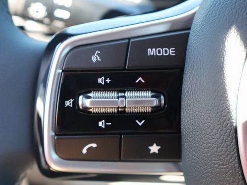 New 2026 Kia Carnival EX FWD image 32