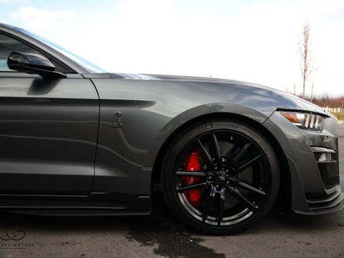 Used 2021 Ford Mustang Shelby GT500 w/ Technology Package image 21