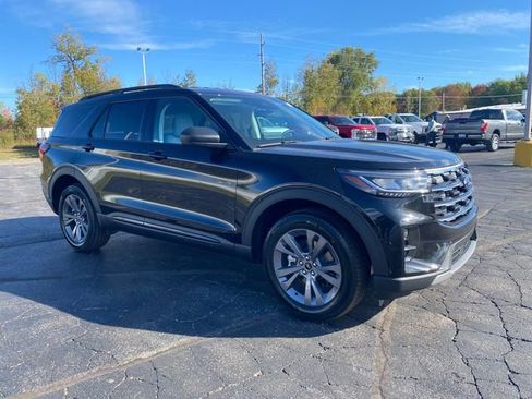 New 2026 Ford Explorer Active w/ Active Comfort Package image 10