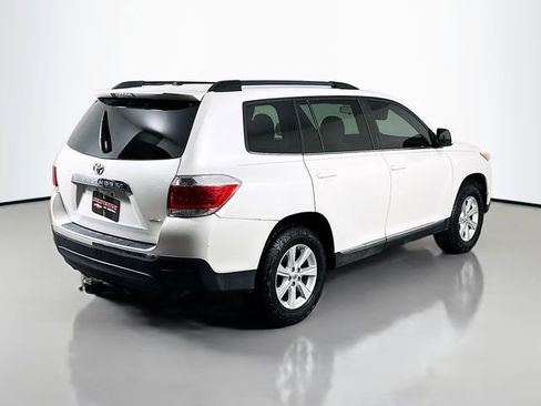Used 2011 Toyota Highlander 4WD w/ Tech Pkg image 6