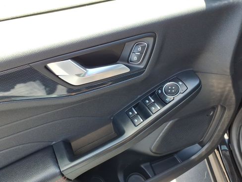 Used 2025 Ford Escape ST-Line Select AWD/4WD image 17
