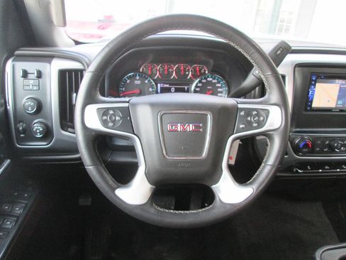 Used 2017 GMC Sierra 2500 SLE w/ HD SLE Preferred Plus Package AWD/4WD image 14