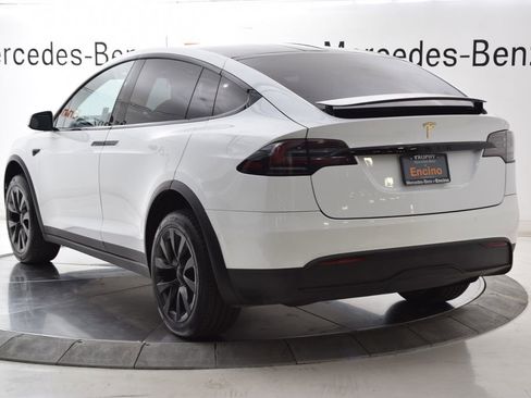 Used 2022 Tesla Model X image 4