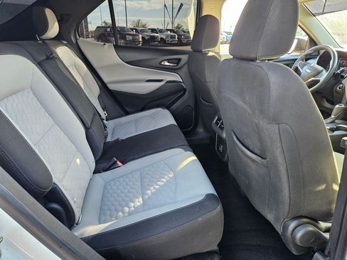 Certified 2020 Chevrolet Equinox LS w/ LS Convenience Package FWD image 24