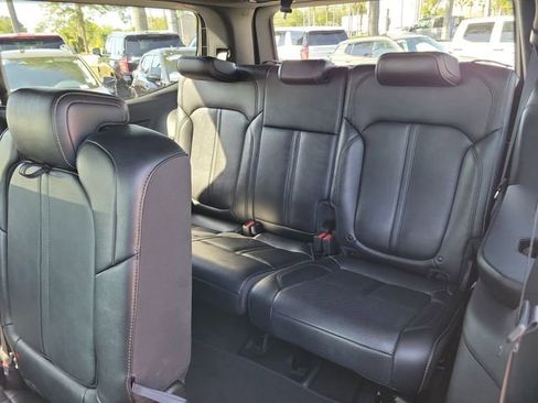 Used 2024 Jeep Wagoneer Series II w/ Flexible Seating Group RWD image 15