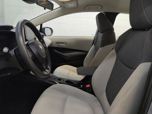 Used 2021 Toyota Corolla LE image 17