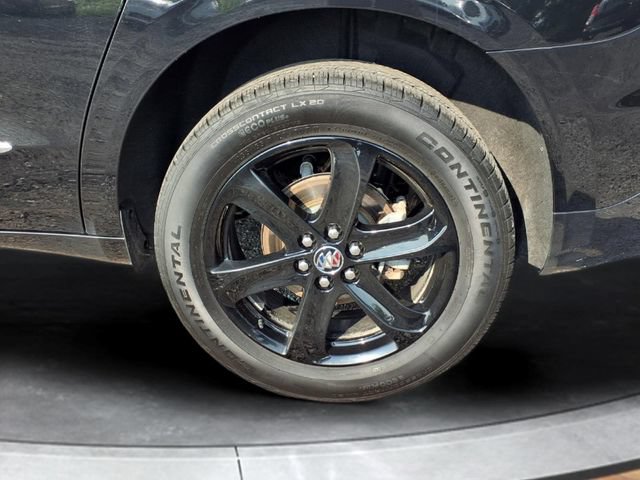 Certified 2024 Buick Enclave Essence w/ Sport Touring Edition FWD image 17