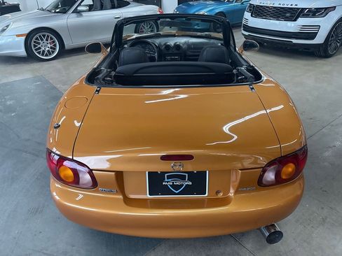 Used 2000 MAZDA MX-5 Miata image 9
