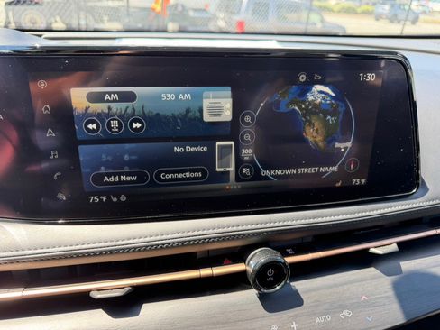 Used 2023 Nissan Ariya FWD image 23