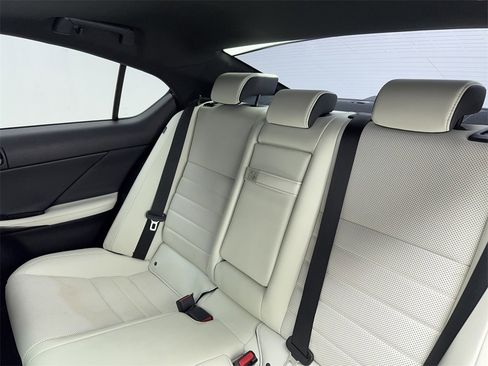 Used 2022 Lexus IS 350 F Sport image 37
