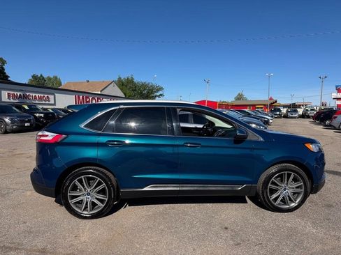 Used 2020 Ford Edge Titanium FWD image 4