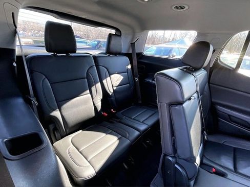 Used 2021 GMC Acadia SLT image 27