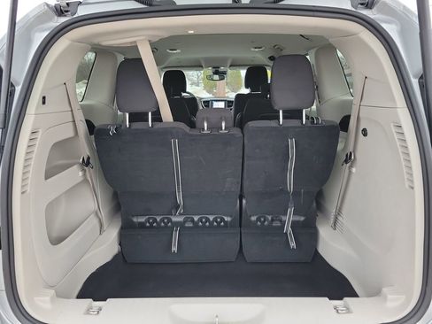 Used 2024 Chrysler Voyager LX image 6