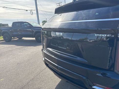 Used 2025 Cadillac Escalade IQ Luxury 1 image 34