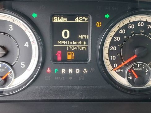 Used 2017 RAM 2500 Tradesman w/ Chrome Appearance Group image 15