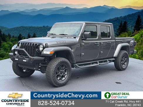 Used 2023 Jeep Gladiator Sport AWD/4WD image 1
