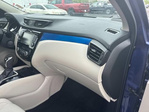 Used 2020 Nissan Rogue Sport SL FWD image 26